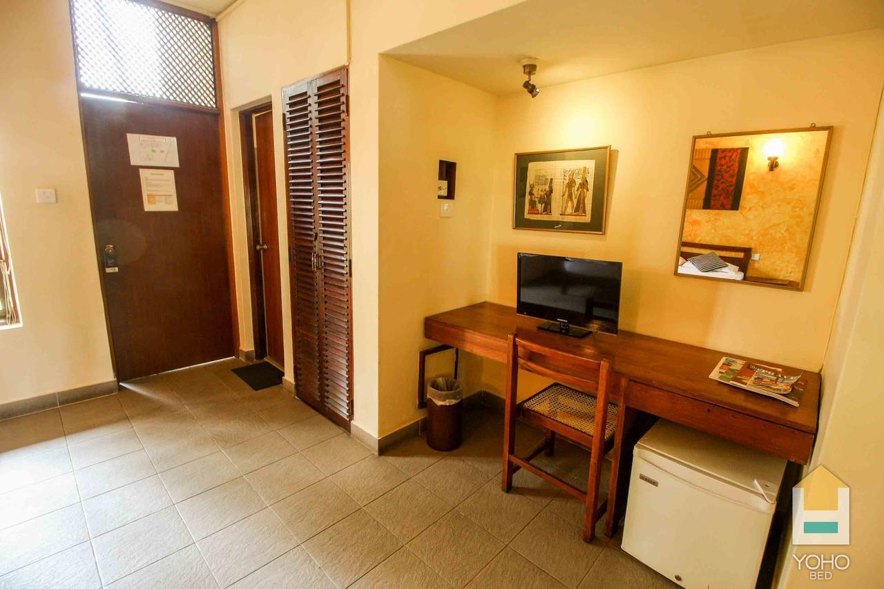 Yoho Rivi Ras Hotel Dehiwala-Mount Lavinia Bagian luar foto